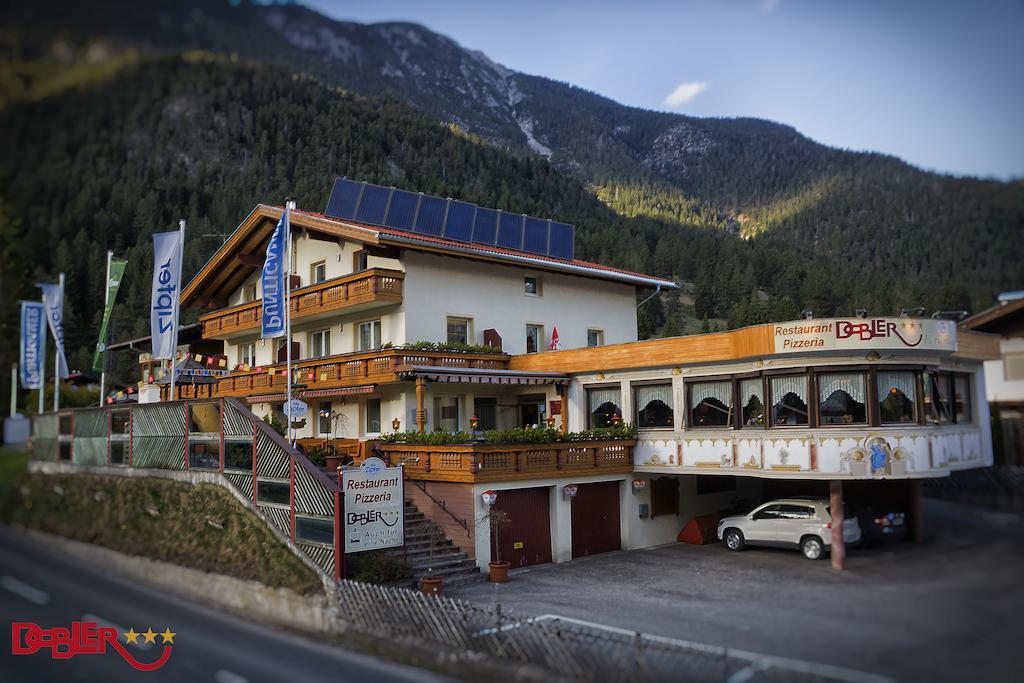 Ferienhotel Dobler Weissenbach am Lech Esterno foto
