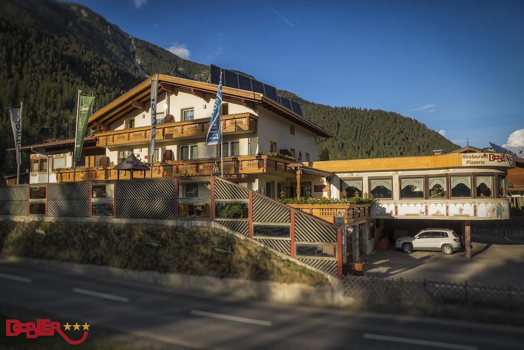 Ferienhotel Dobler Weissenbach am Lech Esterno foto