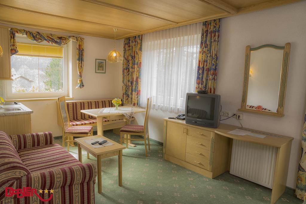 Ferienhotel Dobler Weissenbach am Lech Esterno foto