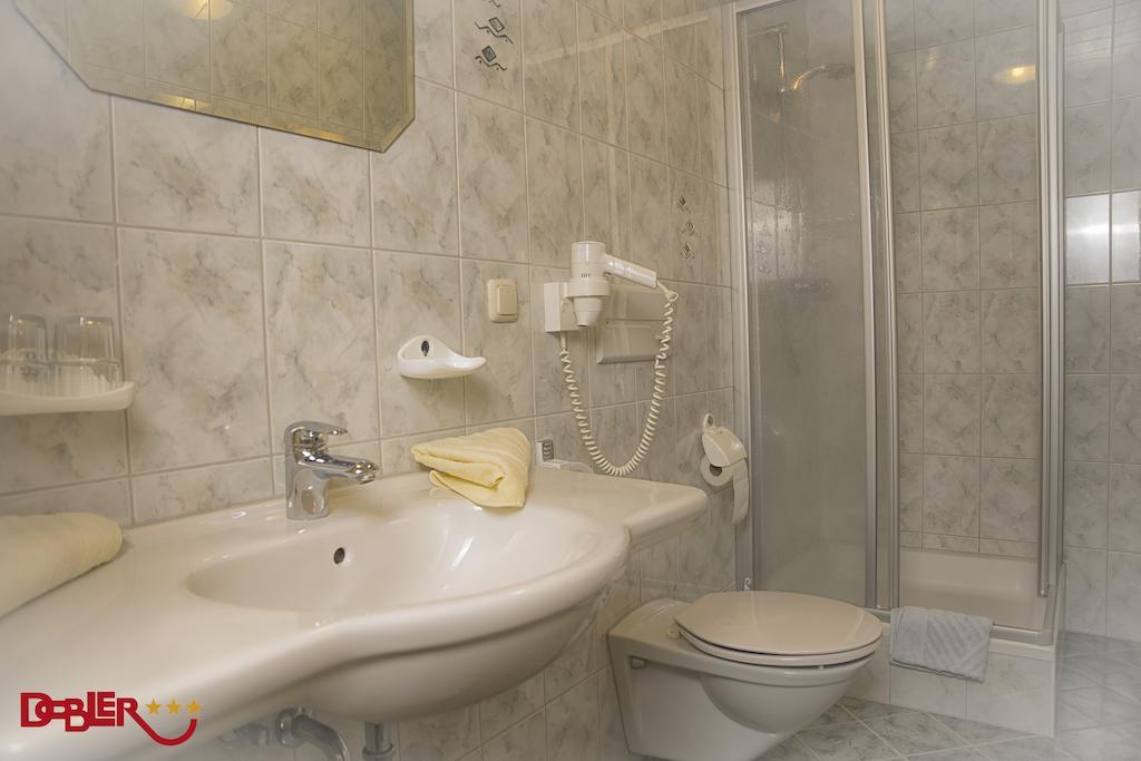 Ferienhotel Dobler Weissenbach am Lech Camera foto